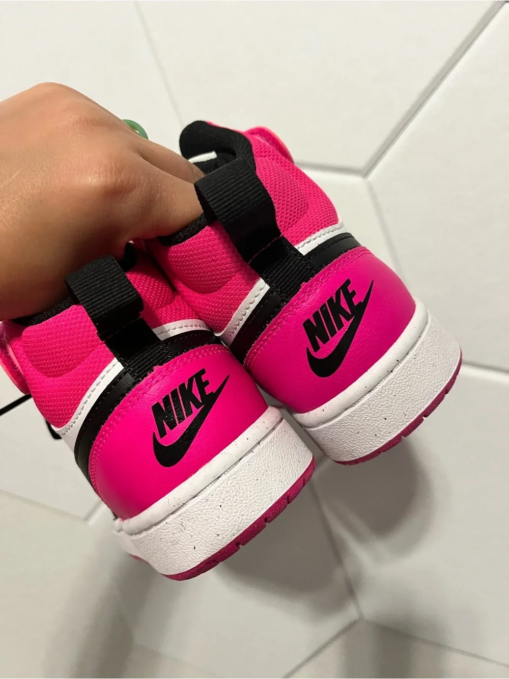 Nike Girls High-Top Sneakers in Pink/Black/White